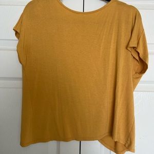 Crop tee with open back and knot detailing